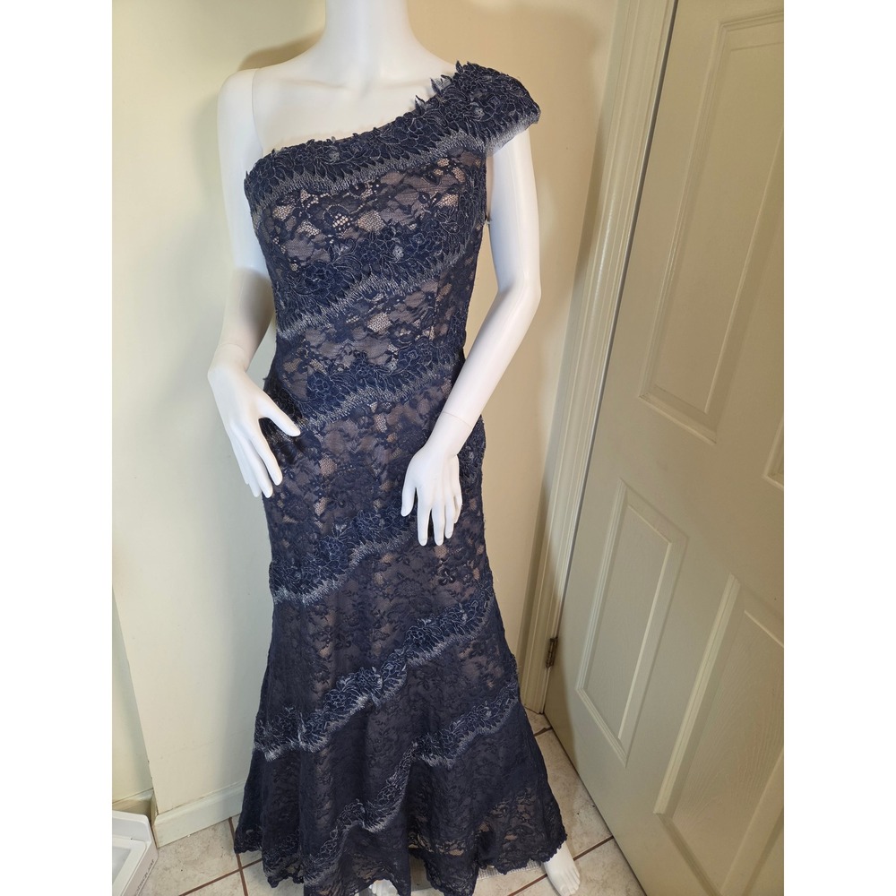 Montage‎ by Mon Cheri Navy Blue Lace One Shoulder Formal Gown Dress Size 8